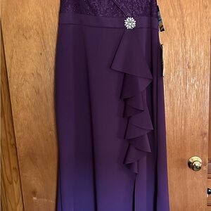 Jessica Howard plum Gown with Rhinestone Detail NWT